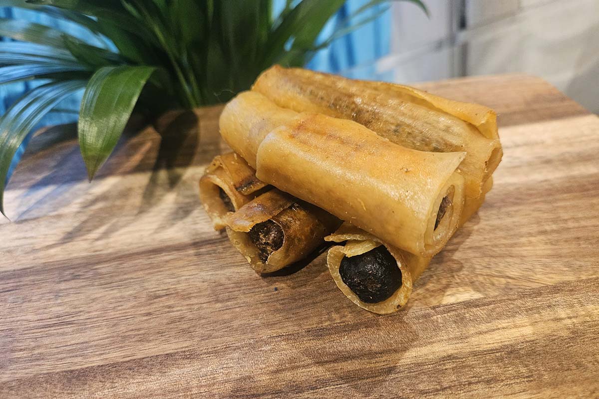 pigs in blankets dog treats, rawhide alternative dog chew, chicken sausage dog treat, Pigs in blankets natural dog chew