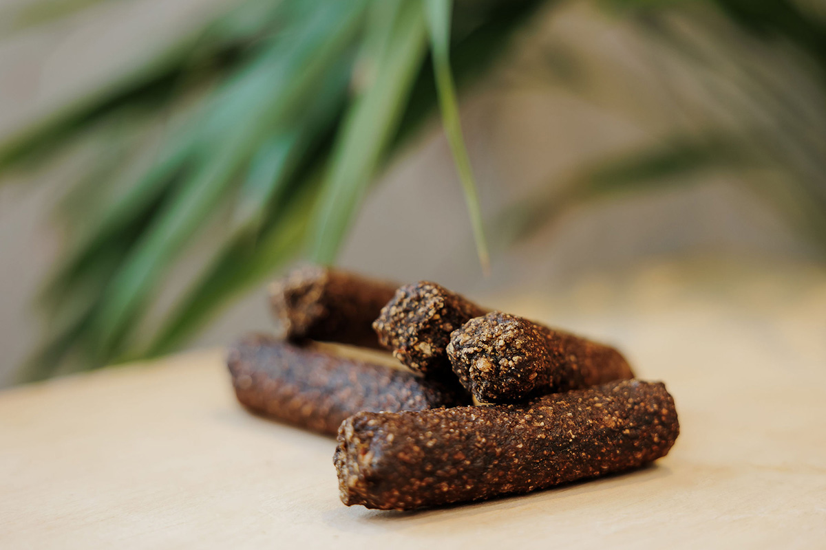 salmon sausages, protein sausage,duck sausages,rabbit dog sausages, grain free dog treats, hypoallergenic dog snacks, Rabbit sausages, natural dog treats, Leannes Pet Care Services