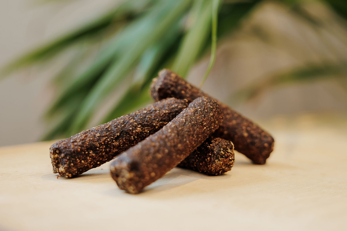 salmon sausages, protein sausage,duck sausages,rabbit dog sausages, grain free dog treats, hypoallergenic dog snacks, Rabbit sausages, natural dog treats, Leannes Pet Care Services